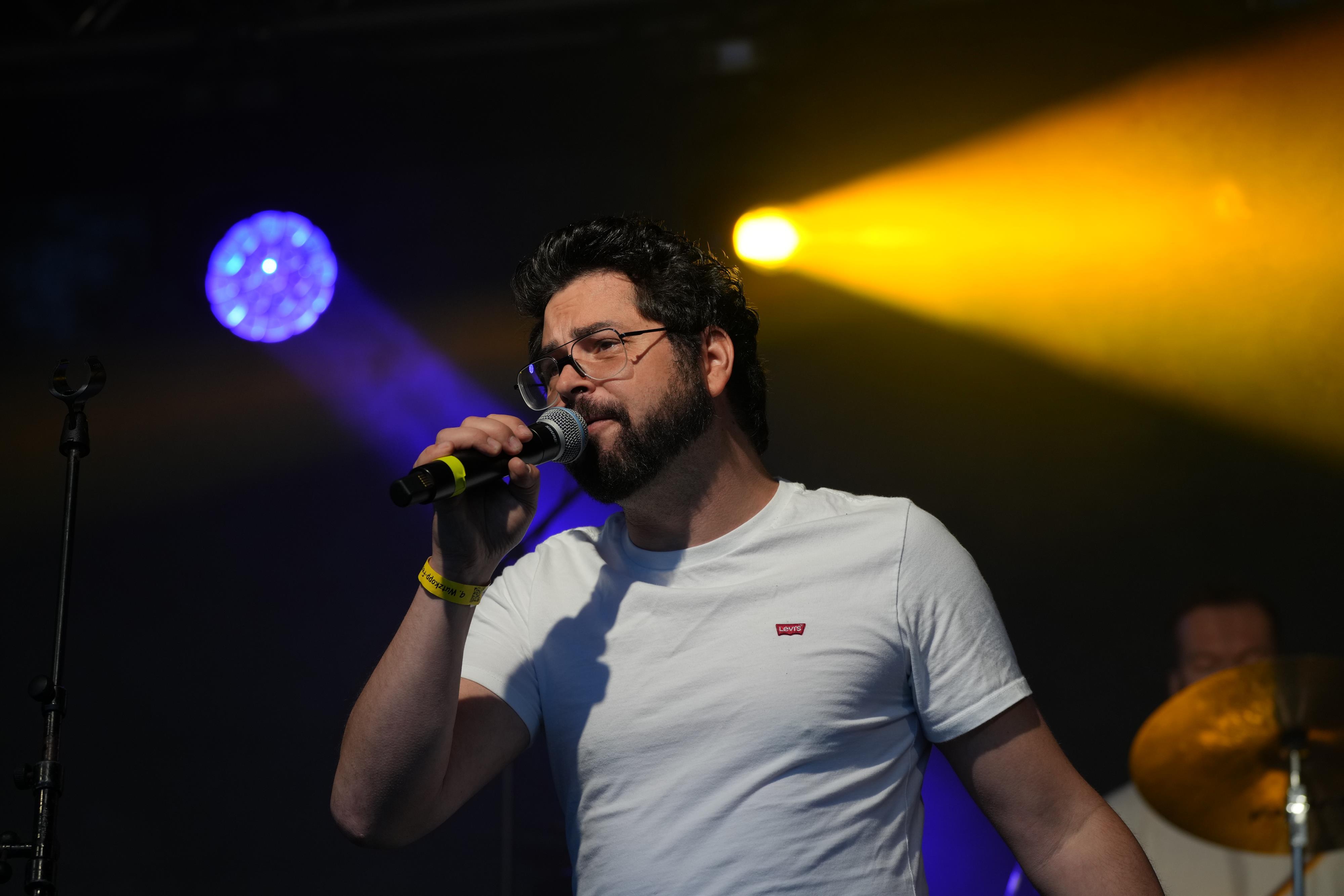 Mirko Santocono beim Auftritt