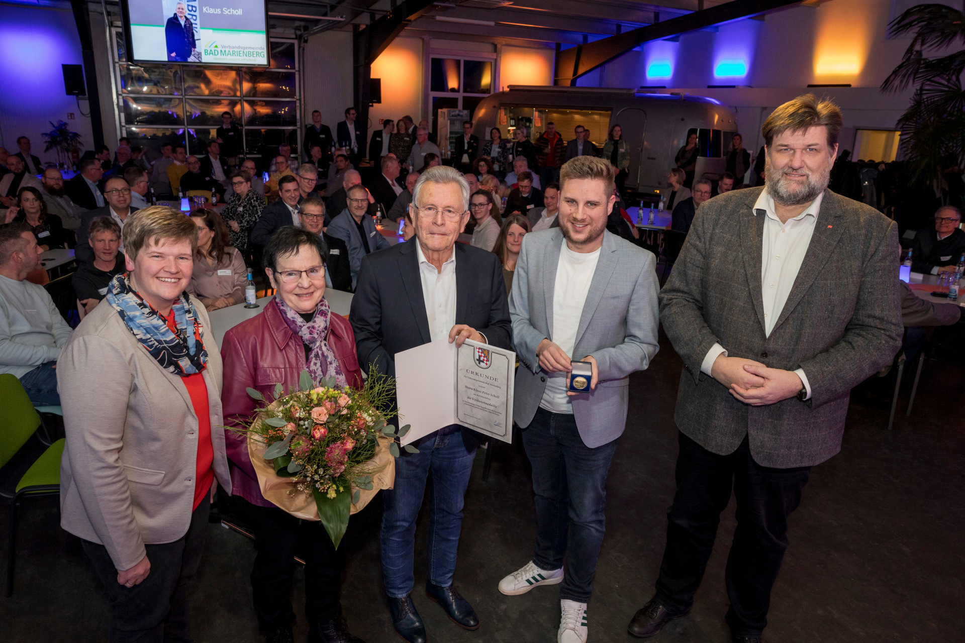 Erste Beigeordnete Iris Wagner, Margarete Schilling-Scholl, Klaus Scholl, Bürgermeister Marvin Kraus, Beigeordneter Thomas Mockenhaupt