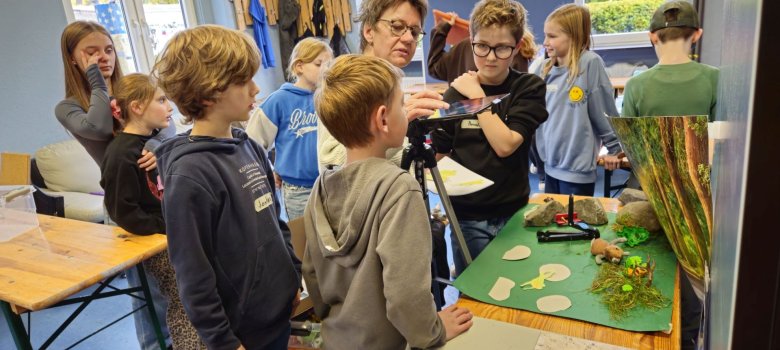 Michaela Weiß (Mitte)freute sich sehr über das große Interesse und die Wissbegierde der Workshopteilnehmer:innen Michaela Weiß (Mitte)freute sich sehr über das große Interesse und die Wissbegierde der Workshopteilnehmer:innen