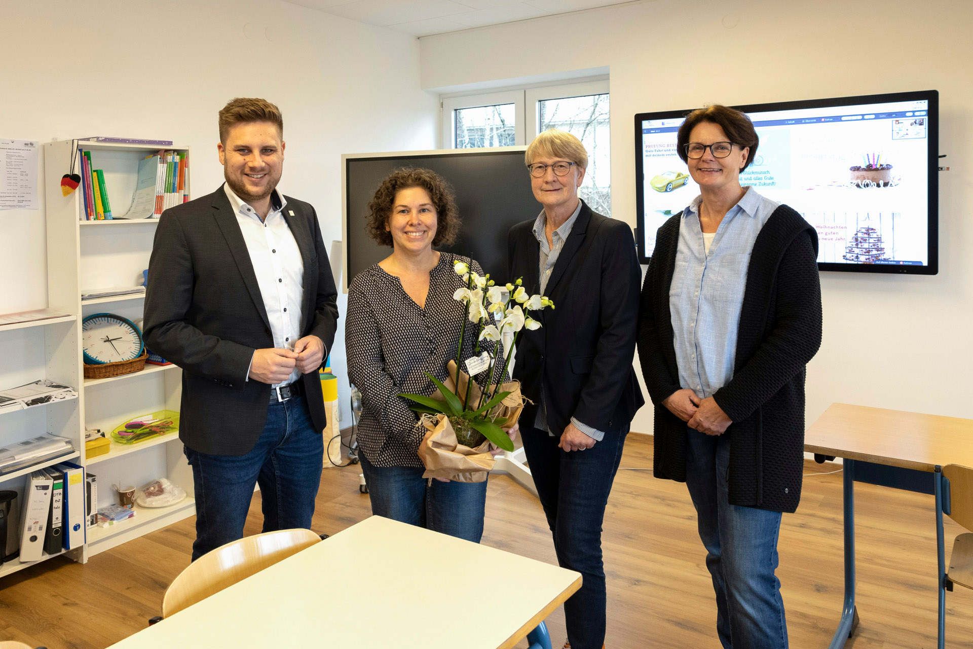 die Teilnehmenden bei der Eröffnung