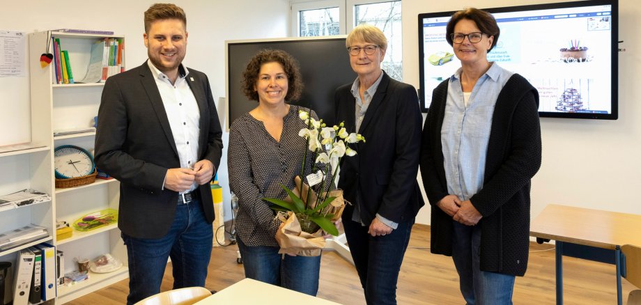 die Teilnehmenden bei der Eröffnung